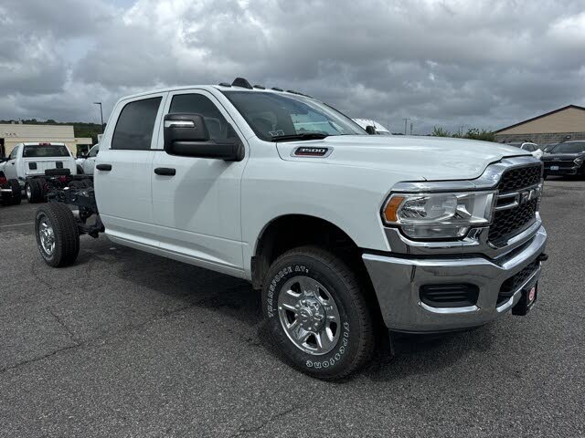 2024 RAM 3500 Tradesman Crew Cab LB 4WD
