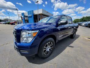 Nissan Titan SV Crew Cab 4WD