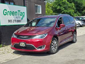 Chrysler Pacifica Touring L Plus 35th Anniversary FWD