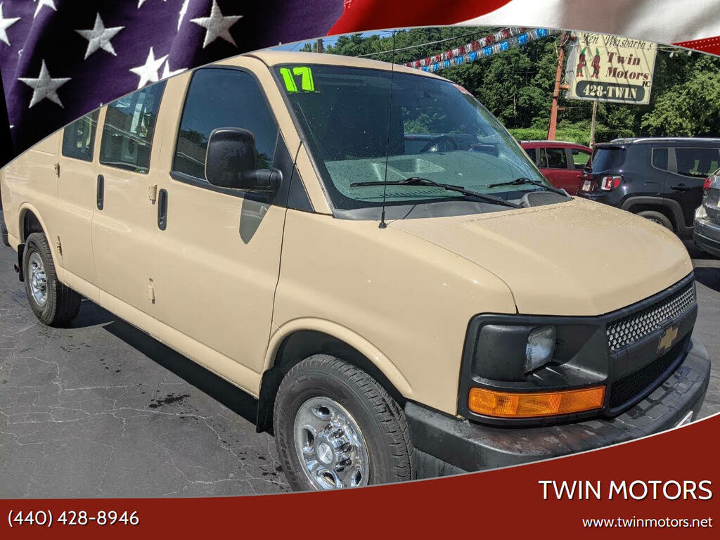 2017 Chevrolet Express Cargo 2500 RWD