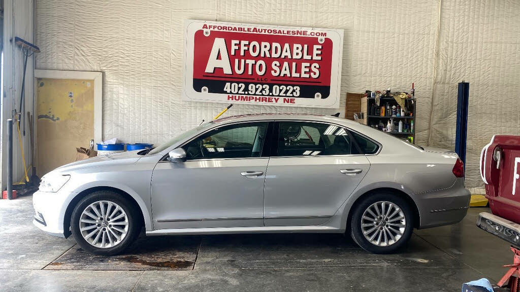 2016 Volkswagen Passat 1.8T SE