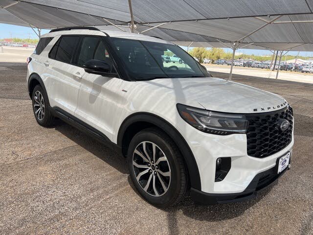 2025 Ford Explorer ST-Line RWD