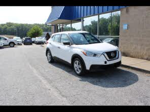 Nissan Kicks S FWD