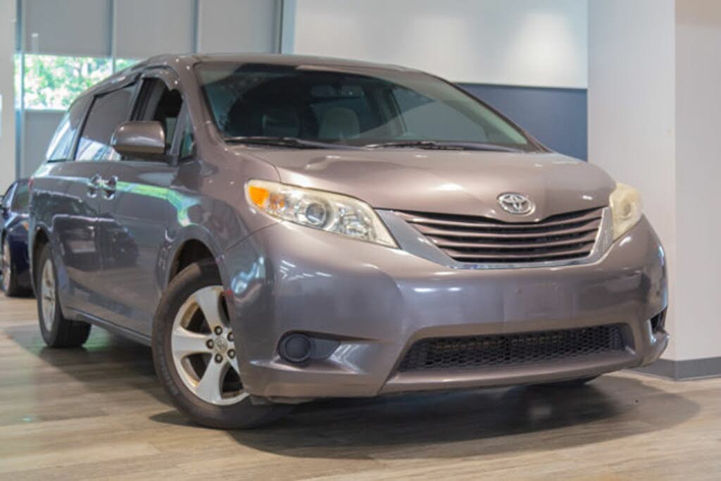 2017 Toyota Sienna LE 8-Passenger FWD