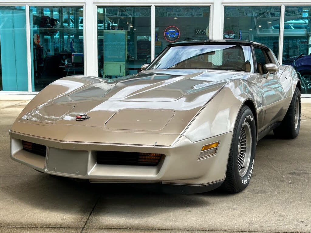1982 Chevrolet Corvette Collector Edition Coupe RWD