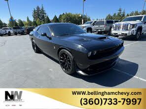 Dodge Challenger R/T Scat Pack RWD