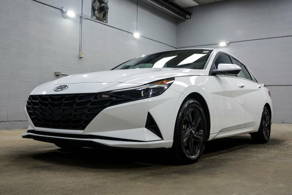 2023 Hyundai Elantra Preferred FWD