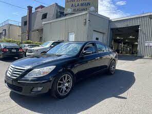 Hyundai Genesis 3.8 RWD