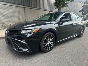 Toyota Camry SE FWD