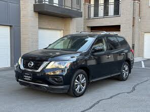 Nissan Pathfinder S FWD