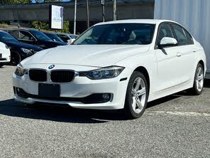 BMW 3 Series 328i Sedan RWD