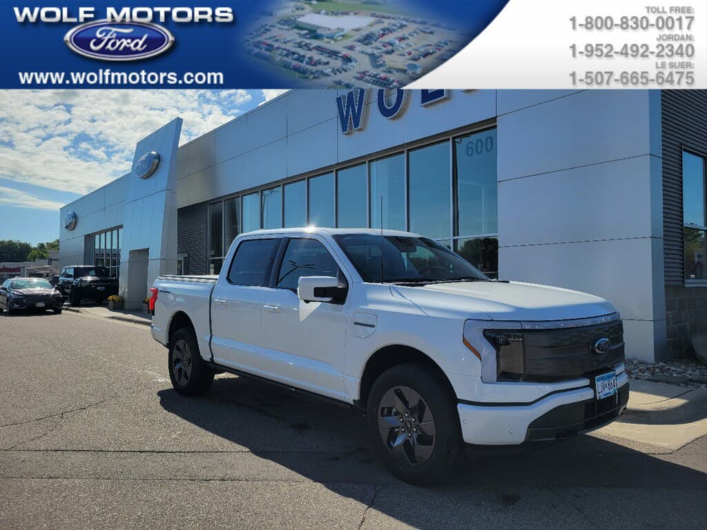 2023 Ford F-150 Lightning Lariat SuperCrew AWD