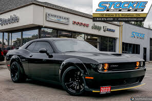 Dodge Challenger R/T Scat Pack Widebody RWD