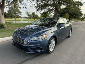 Ford Fusion Hybrid SE FWD