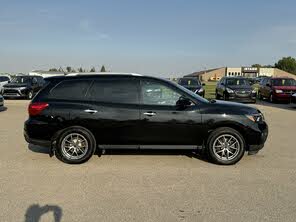 Nissan Pathfinder SL 4WD