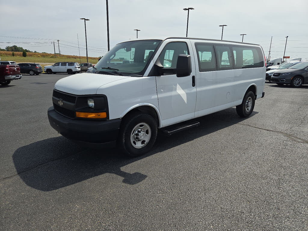 2017 Chevrolet Express Cargo 2500 Extended RWD