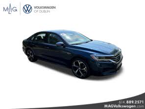 Volkswagen Passat 2.0T R-Line FWD