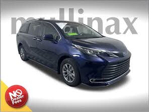 Toyota Sienna XLE 7-Passenger FWD