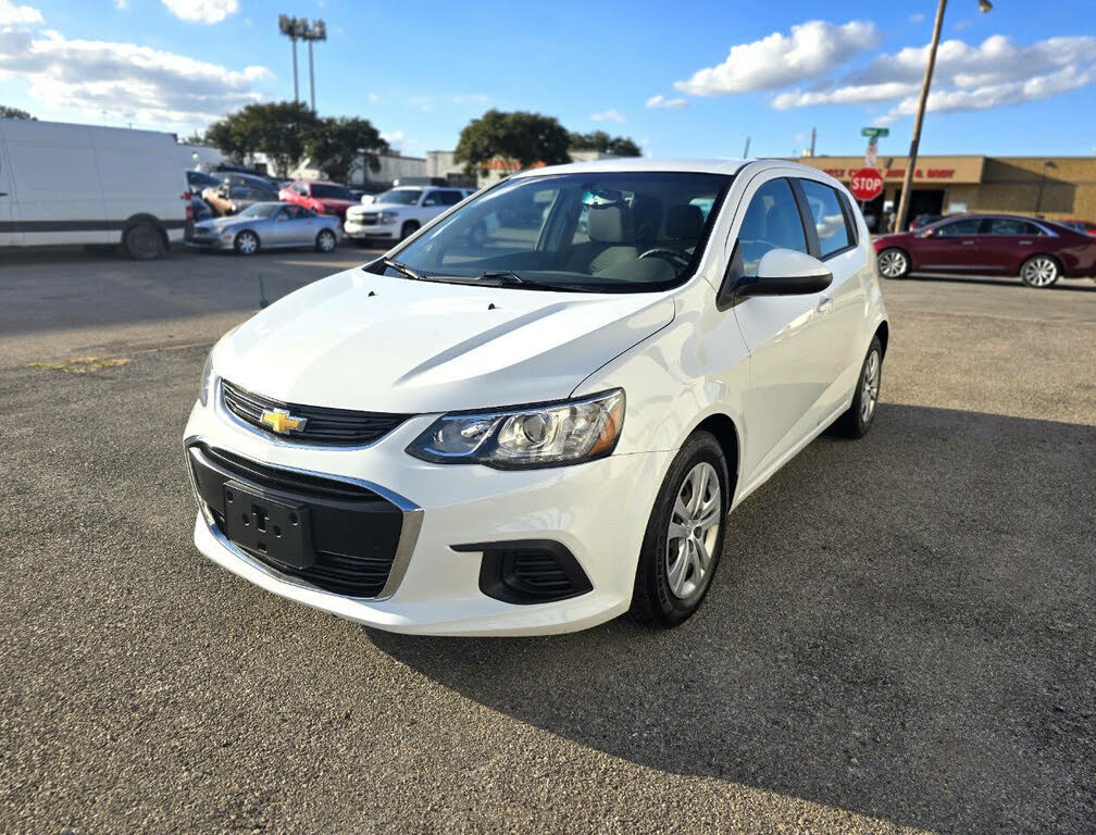 2020 Chevrolet Sonic LT Fleet Hatchback FWD