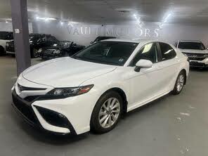 Toyota Camry SE FWD