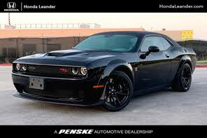 Dodge Challenger R/T Scat Pack Widebody RWD