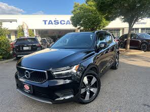 Volvo XC40 T5 Momentum AWD