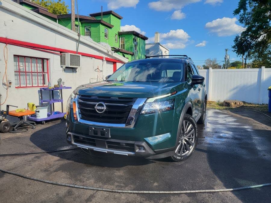 2022 Nissan Pathfinder SL 4WD