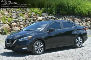 Nissan Versa SR FWD