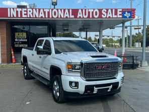 GMC Sierra 3500HD Denali Crew Cab RWD