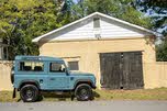 Land Rover Defender 90