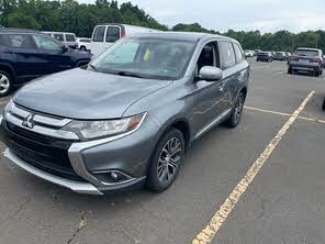 Mitsubishi Outlander SE AWD