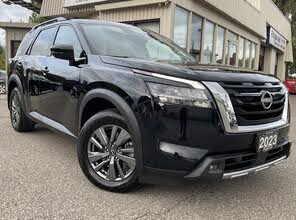 Nissan Pathfinder SV 4WD