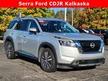 Nissan Pathfinder Platinum 4WD