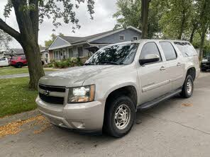 Chevrolet Suburban 2500 LT 4WD