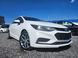 Chevrolet Cruze LT Hatchback FWD