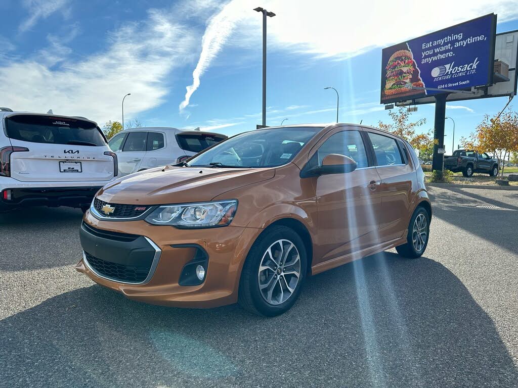 2017 Chevrolet Sonic LT Hatchback FWD