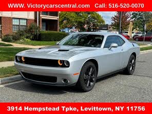 Dodge Challenger SXT AWD