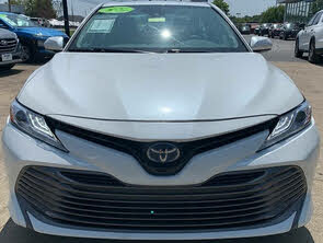 Toyota Camry Hybrid XLE FWD