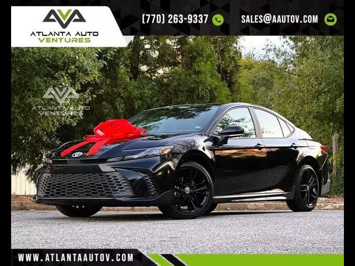 2025 Toyota Camry SE FWD