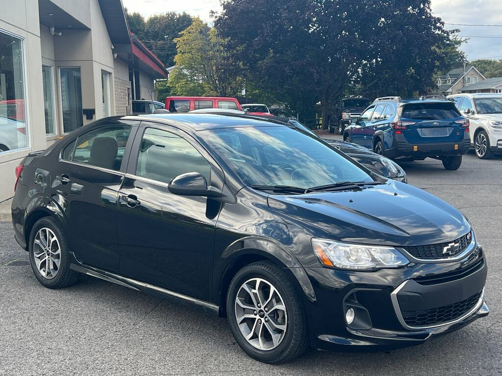 2018 Chevrolet Sonic LT Sedan FWD