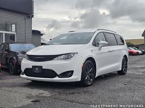 Chrysler Pacifica Hybrid Limited FWD