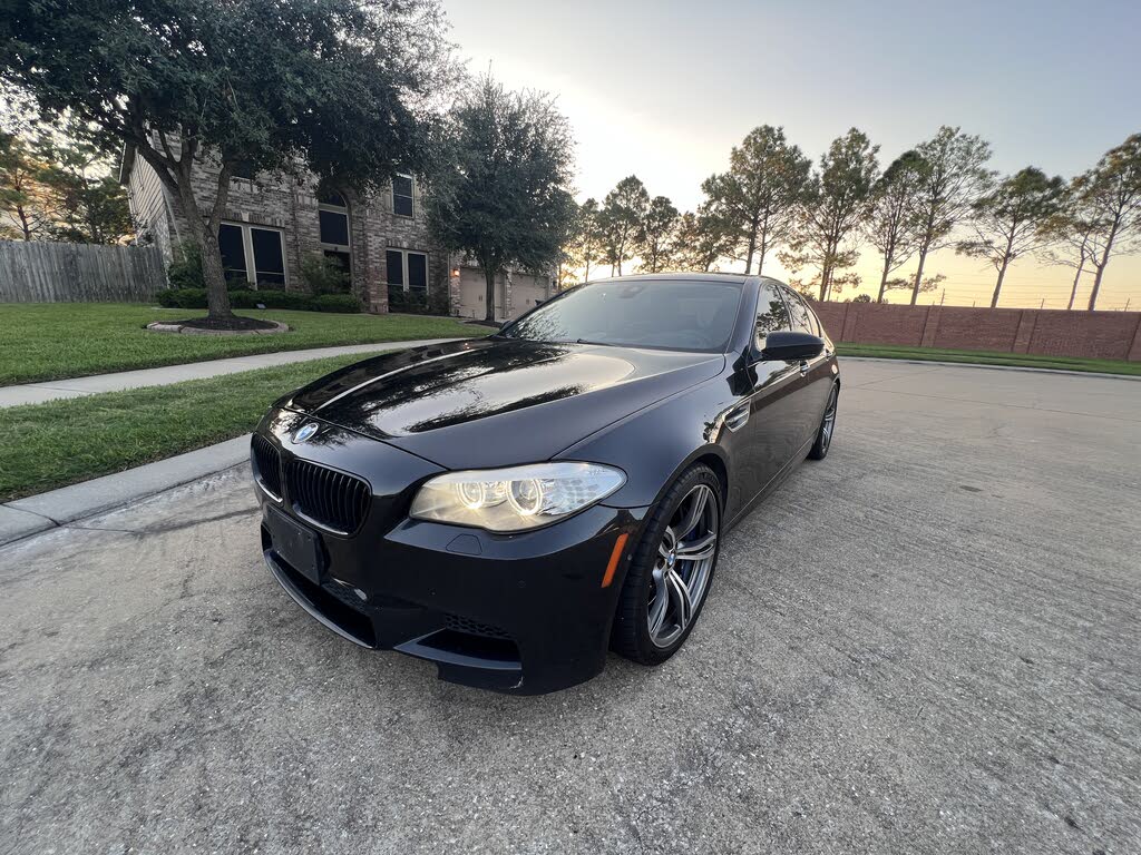 2013 BMW M5 RWD