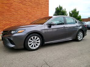 Toyota Camry SE FWD