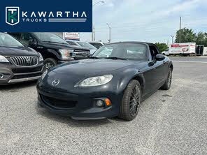 Mazda MX-5 Miata Sport Convertible