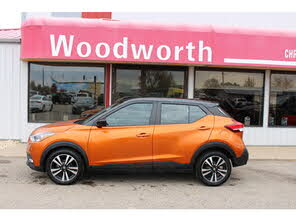 Nissan Kicks SV FWD