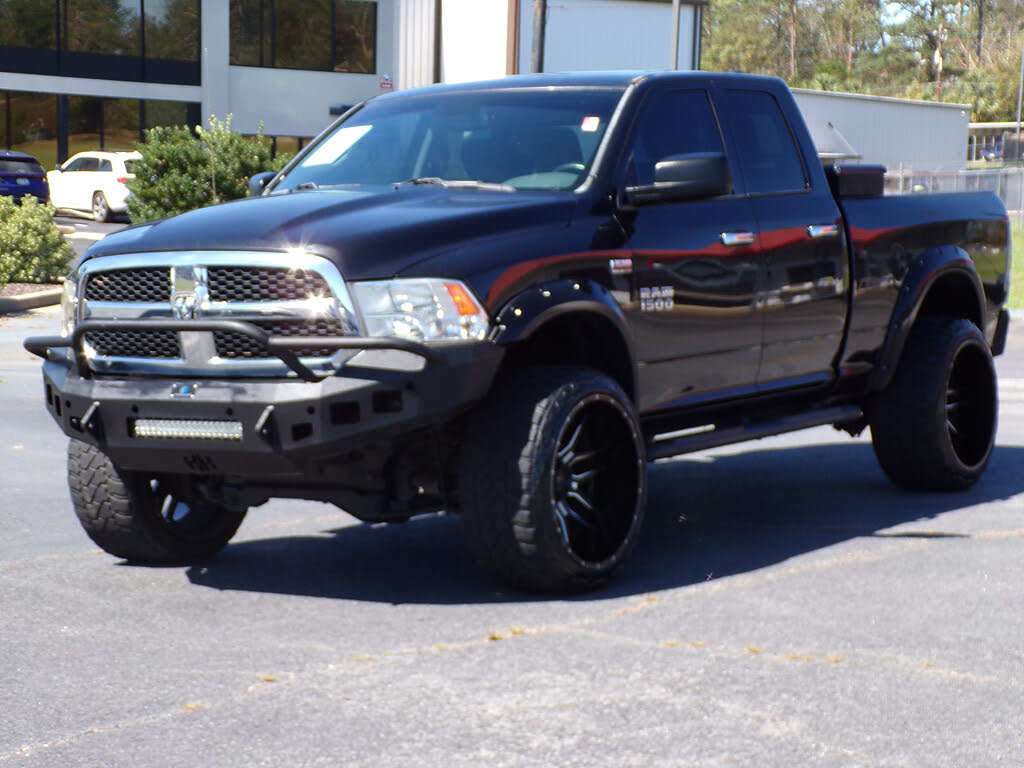 2016 RAM 1500 SLT Quad Cab 4WD