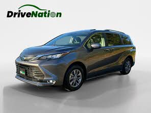 Toyota Sienna XLE 7-Passenger FWD