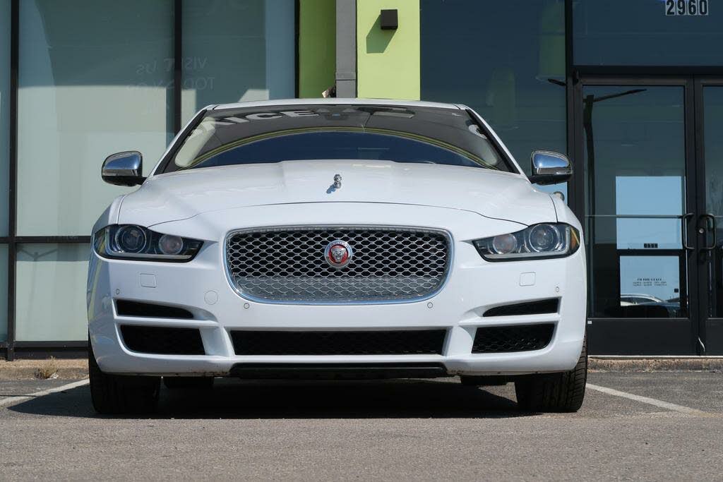 2017 Jaguar XE 35t First Edition RWD