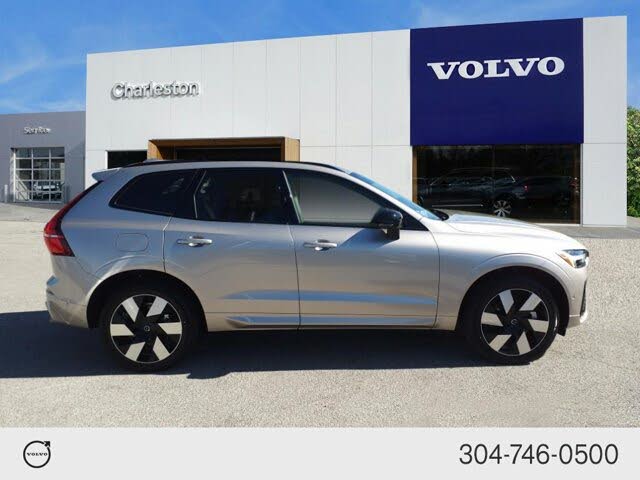 2025 Volvo XC60 Recharge T8 Plus Dark Theme eAWD