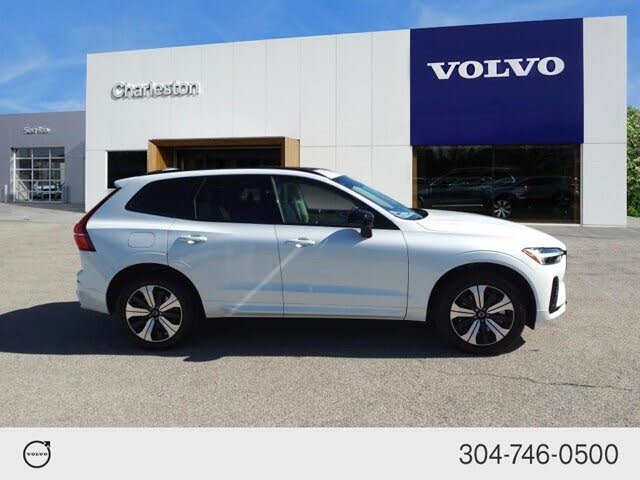 2025 Volvo XC60 Recharge T8 Core Dark Theme eAWD